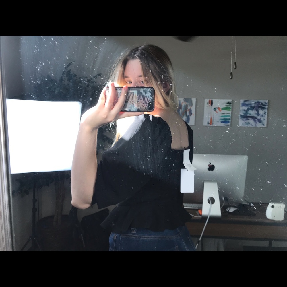 J.O.A. Ruffle Button Up Top - Picture 3 of 6